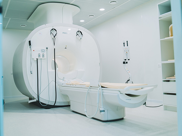 В Кировский центр онкологии и медицинской радиологии поступил новый магнитно-резонансный томограф